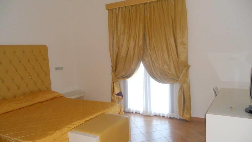 Hotel Caluna Charme Сан-Джованни-а-Пиро Экстерьер фото