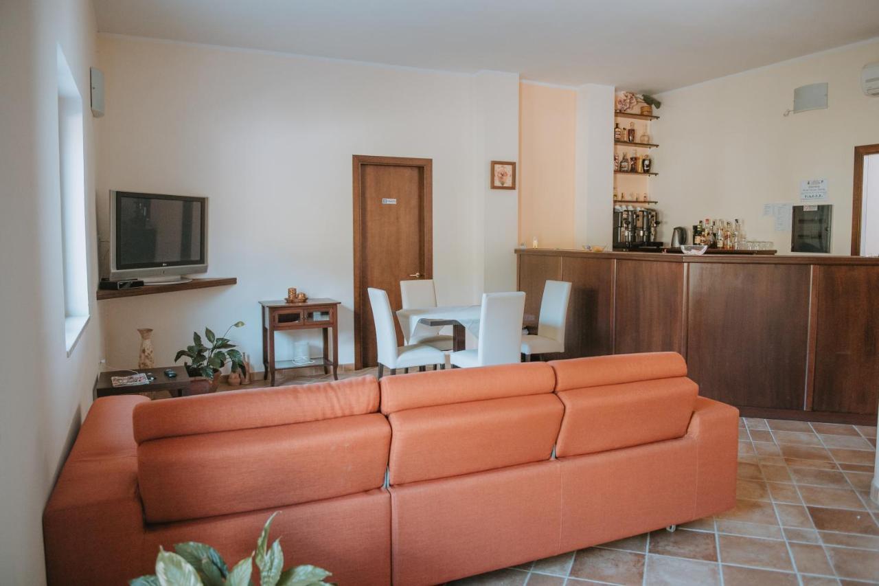 Hotel Caluna Charme Сан-Джованни-а-Пиро Экстерьер фото