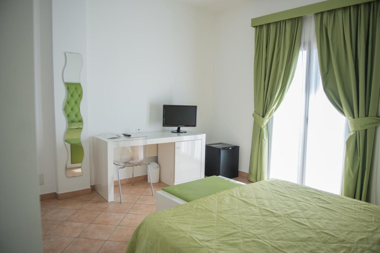 Hotel Caluna Charme Сан-Джованни-а-Пиро Экстерьер фото